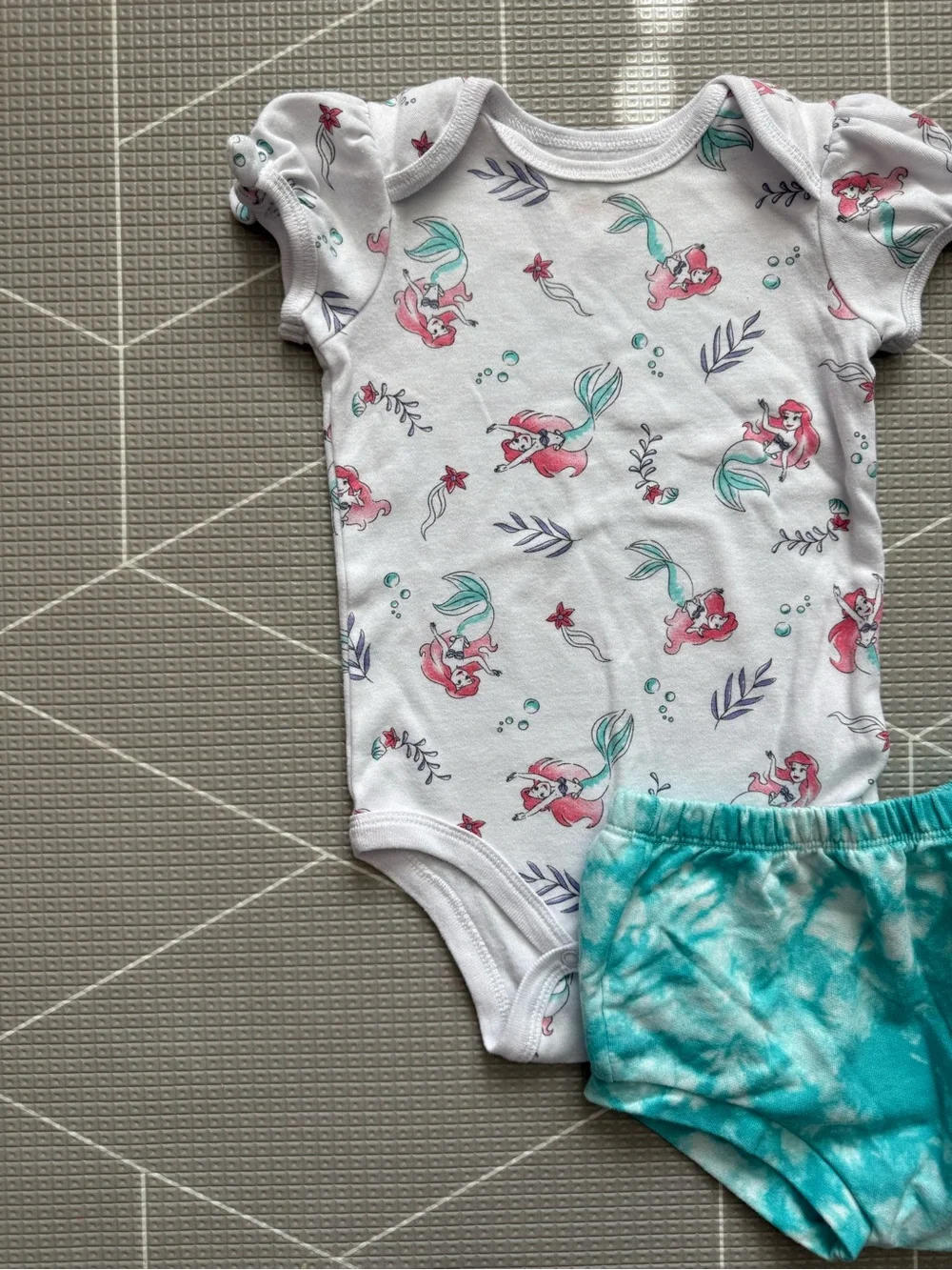 Old Navy|Baby girl White Mermaid Ariel Bodysuit onesie w Aqua Tie-Dye Shorts•